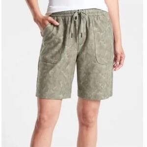 ATHLETA Farallon Stratum Camo Bermuda Knit Shorts in Laurel Olive // 2